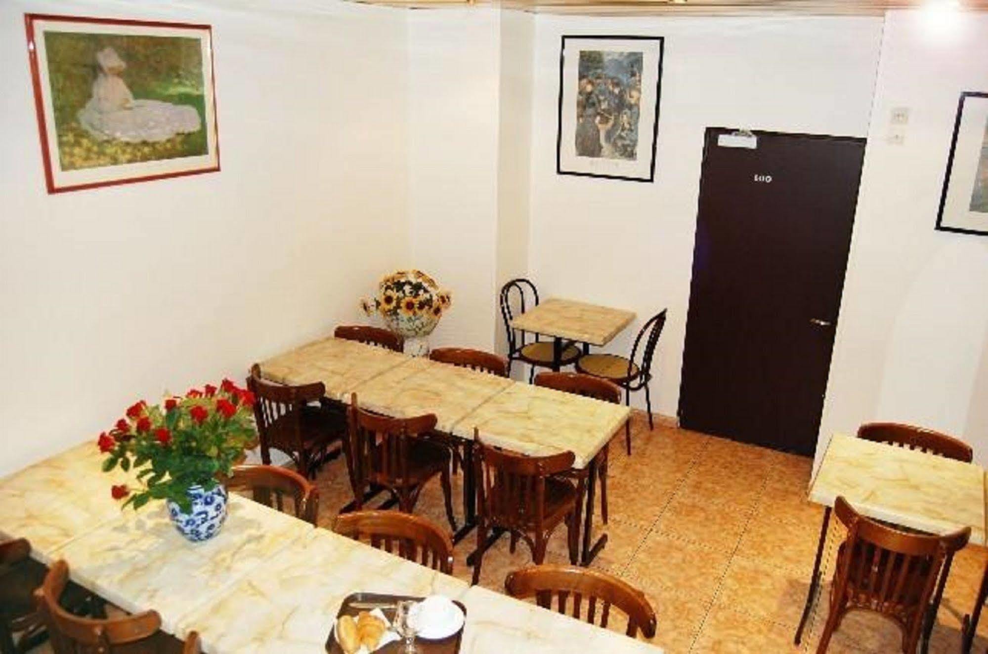 פריז Hotel De Belfort מראה חיצוני תמונה